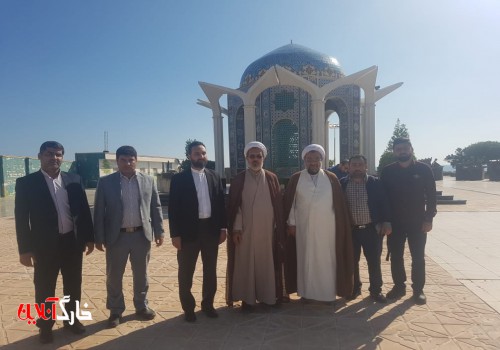 حضور نماینده ولی فقیه در امور اهل سنت استان بوشهر در جزیره خارگ