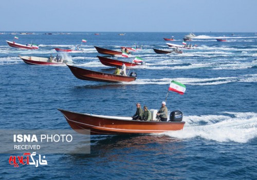 رزمایش شناوری بسیج دریایی در نزدیکی جزیره فارسی