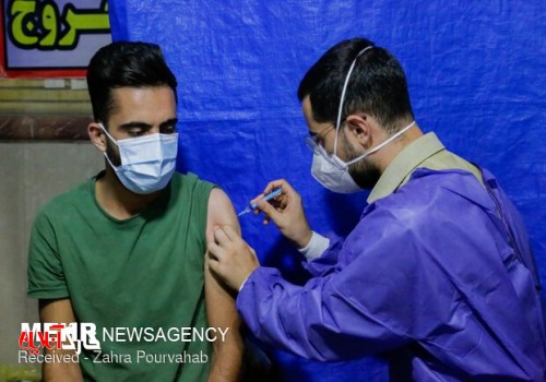 ۴۶ درصد از افراد بالای ۱۲ سال در فارس واکسینه شدند