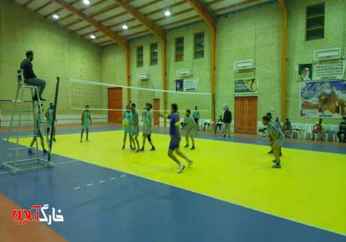 برگزاری مسابقات والیبال به یاد «سردار دل ها» و«هفته فرهنگی و روز خارگ» در جزیره