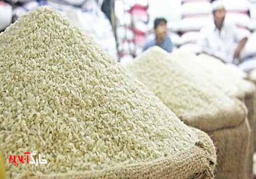 ۵۴ تن برنج و شکر توسط آستان قدس در تنگستان توزیع شد