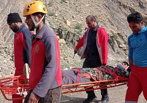 نجات جان ۲ نفر از عشایر در کوه‌های شیرمرد تنگستان