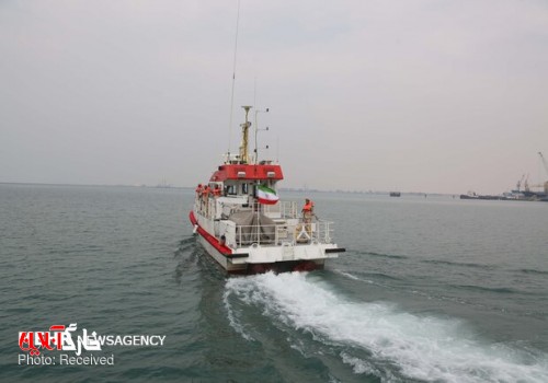 قایق صیادی توسط مرزبانان بوشهری نجات یافت