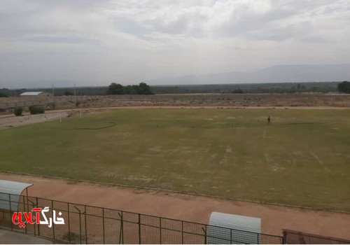 چمن ورزشگاه آب‌پخش در آستانه نابودی/ بی‌آبی فوتبال را تعطیل کرد
