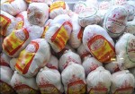 توزیع ۱۵ تن مرغ منجمد در شهرستان گناوه آغاز شد