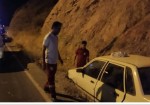 انحراف خودرو در محمور برازجان - کنارتخته ۳ مصدوم برجا گذاشت