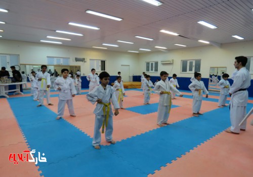 مراسم اهدا مدال مسابقات کاراته نونهالان  «جام فجر» در جزیره خارک