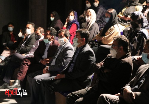 همایش نمایشنامه خوانی گرامیداشت شهدای مدافع سلامت در خارگ برگزار شد