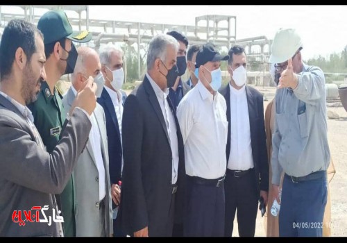 استاندار استان بوشهر روز چهارشنبه در یک سفر نیم روزه کاری وارده جزیره خارگ شد