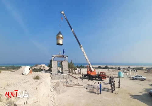 گنبد یادمان شهید گمنام غواص جزیره خارگ نصب شد + تصویر
